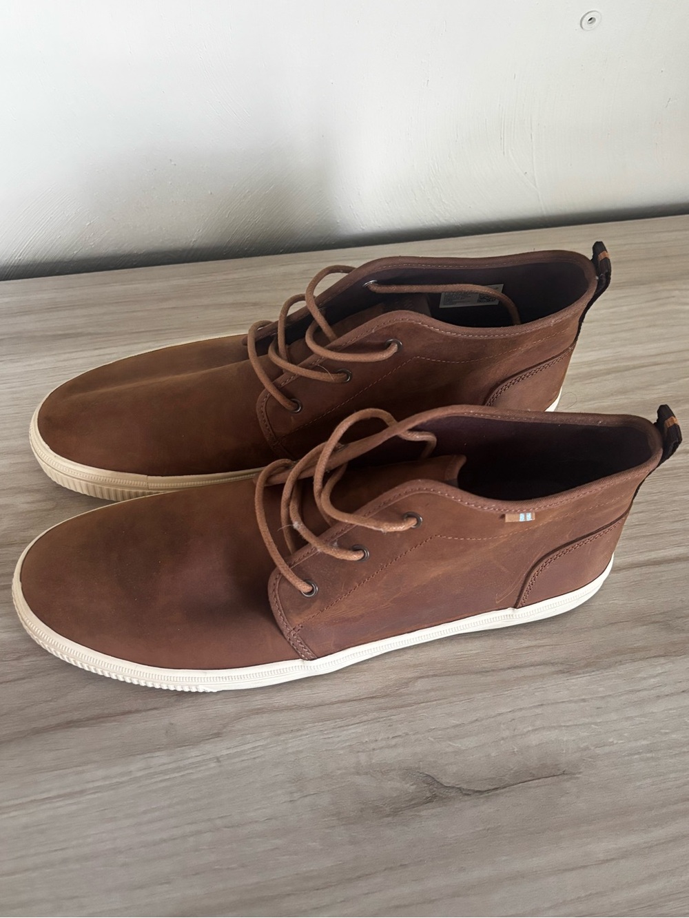 Tom’s Men’s Boots NWOT